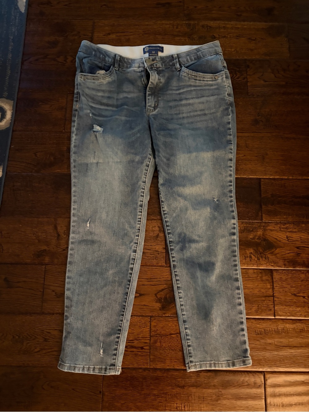 Democracy denim distresses sz 12 excellent condition